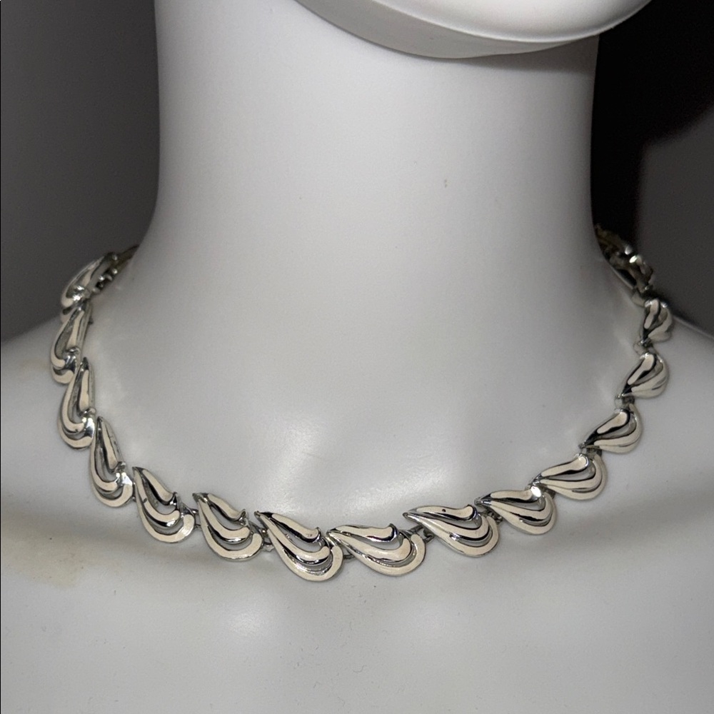 Vintage Chic Silver & White Enamel Necklace with Unique Design